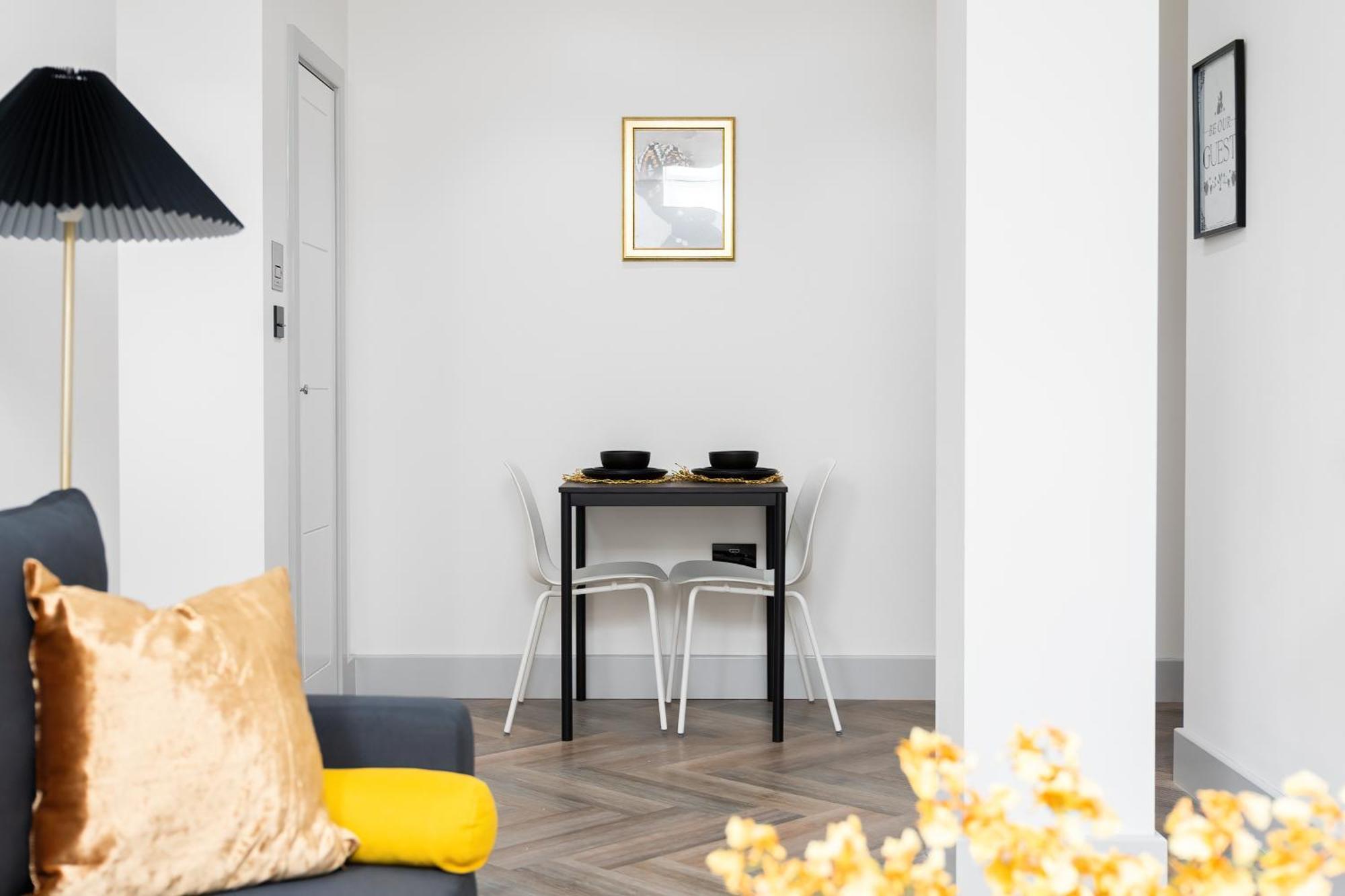 London Road Romford Block Apartman Kültér fotó